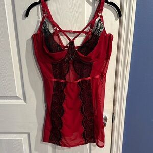 ADORE ME - red and black lace chemise